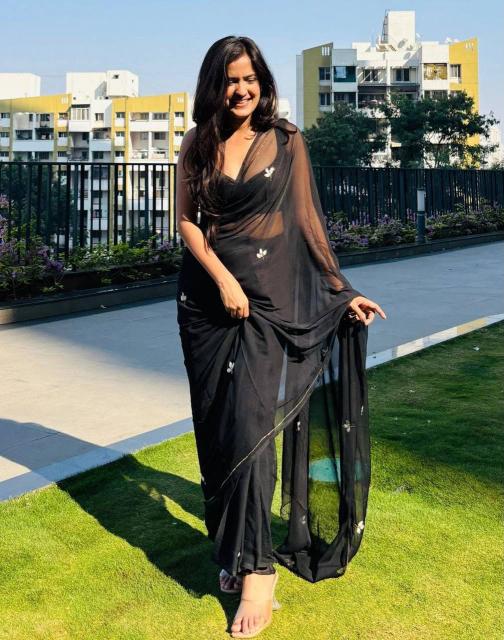 Svara beautiful handwork saree surat wholsaler